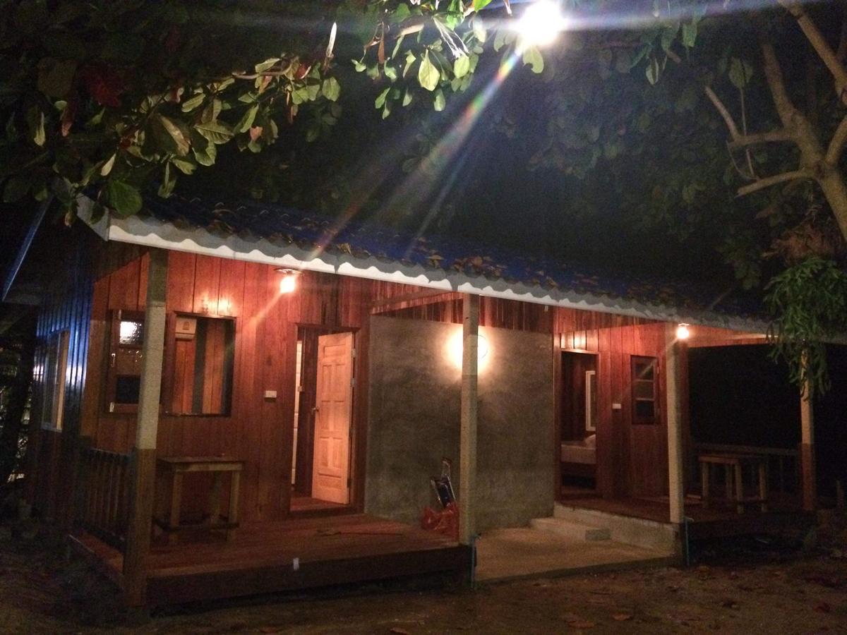 Sea Paradise Ban Khlong Kloi Exterior photo
