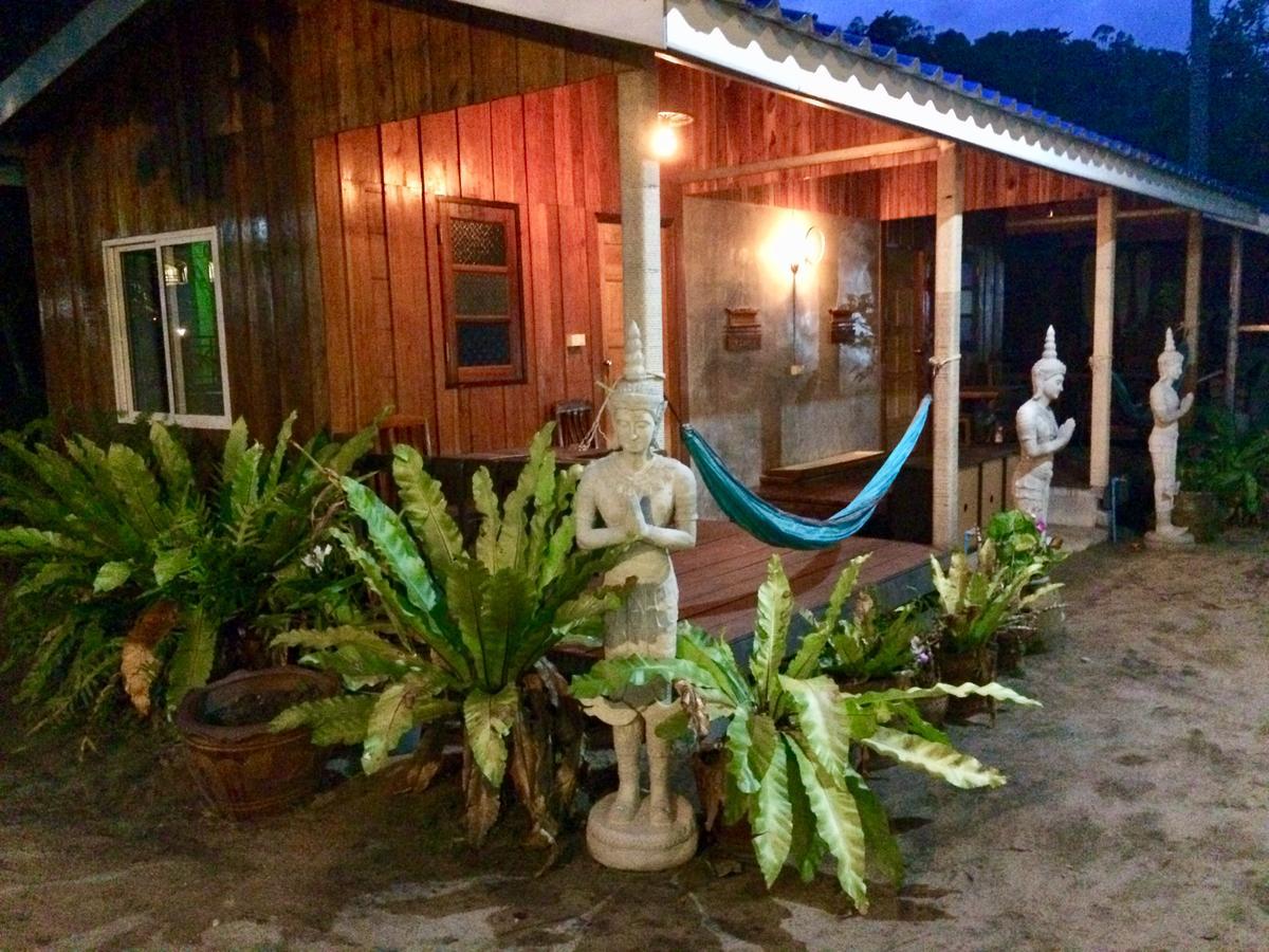 Sea Paradise Ban Khlong Kloi Exterior photo