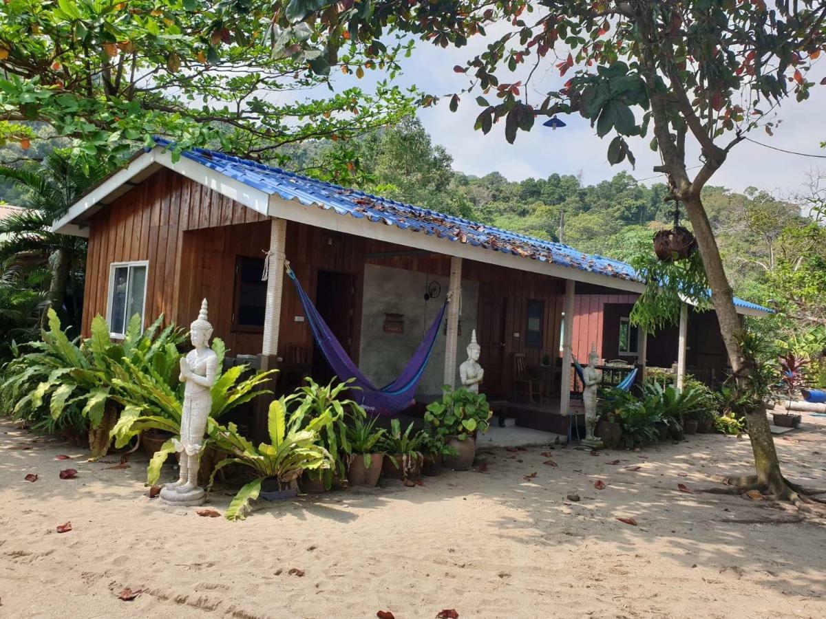 Sea Paradise Ban Khlong Kloi Exterior photo